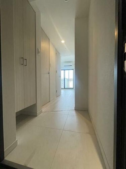 S-RESIDENCE難波大国町Deuxの玄関