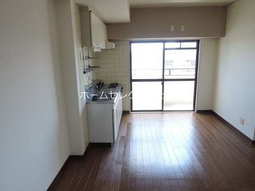 ラパンジール粉浜の居間