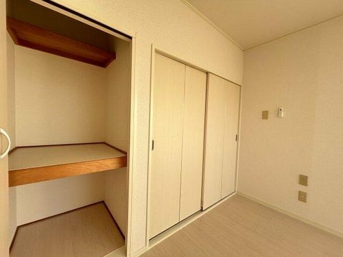 COSMO HOUSE Bの内装