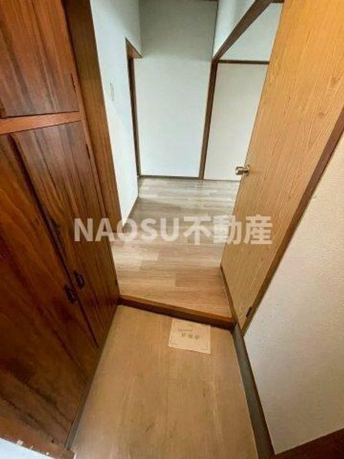 今井ハイツ207の玄関
