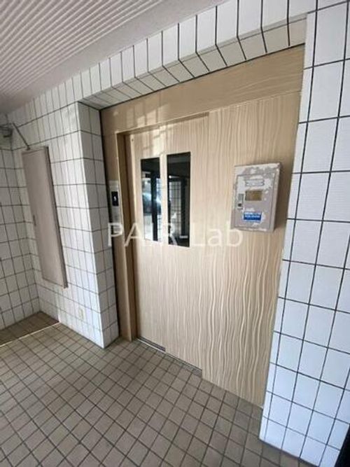 BASEⅠの玄関