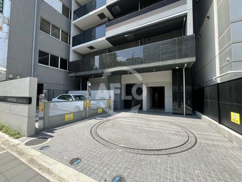 S-RESIDENCE江坂Libleの玄関