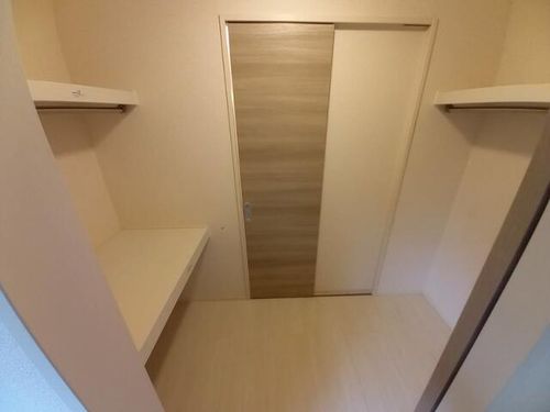 フォレスト構の内装