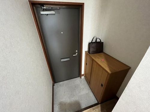 美乃新荘202の玄関