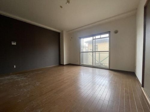 グリーンコスモ田井2-Cの居間