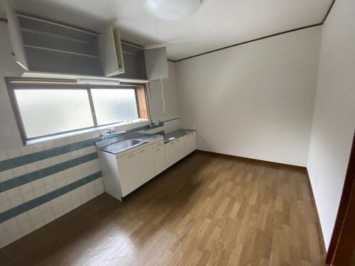 兵庫県姫路市飾磨区若宮町(一戸建)の賃貸物件1の居間