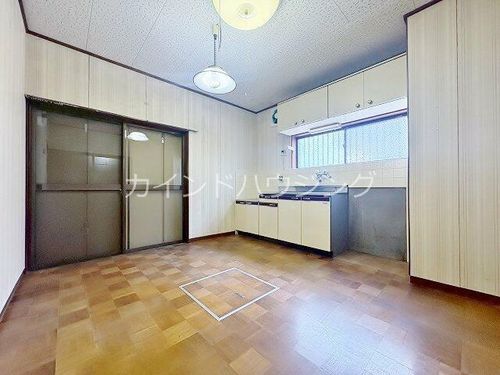 大阪府泉佐野市泉ケ丘5丁目(一戸建)の賃貸物件の居間