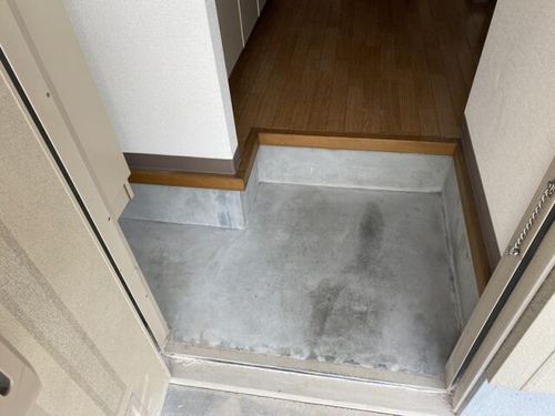 ヴィラ カメリア B106の玄関