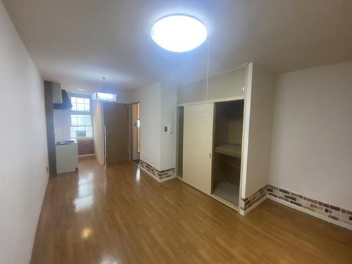 SeaDream姫路野里駅1-Aの居間