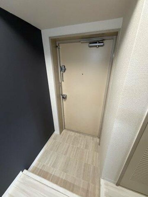 ユーロハイツ難波西の玄関