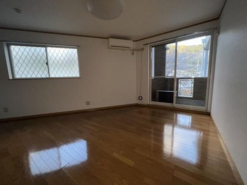 THE CITY姫路獨協大学前206の居間