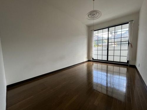 ラフォーレカミサキ 南館301の内装