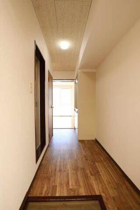 メゾンド・クレールの玄関