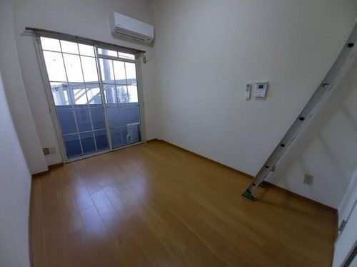 ハイム北八代202の内装