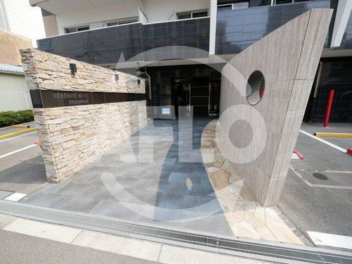 セレニテ梅田北Premiumの玄関