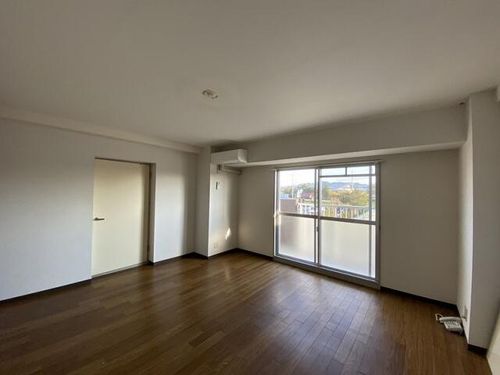 ラフェスタ加東213の内装