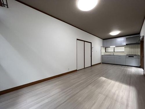 兵庫県姫路市北平野6丁目(一戸建)の賃貸物件1の居間