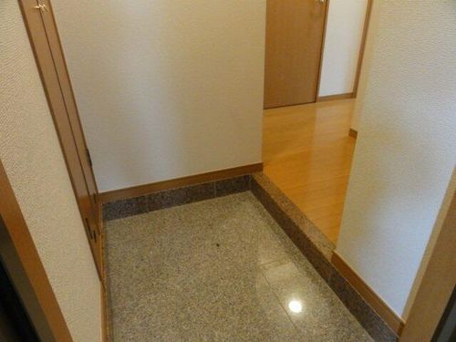 福岡県福岡市博多区博多駅東1丁目(マンション)の賃貸物件の玄関