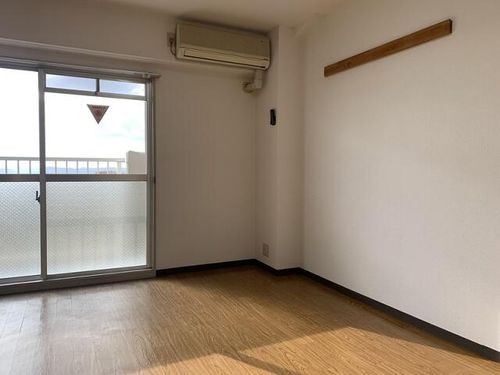 ラフェスタ加東602の居間