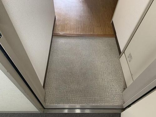 ラフェスタ加東602の玄関