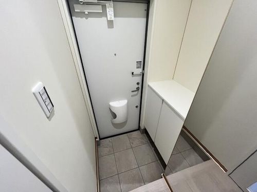 モスフロックス御着1Aの玄関