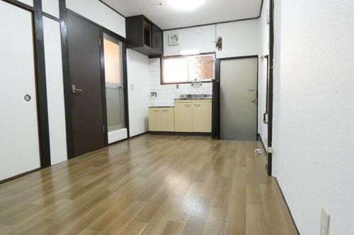 ニュー春日マンションの居間