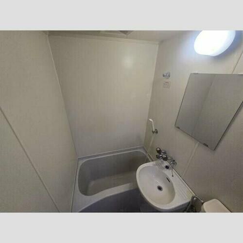 リエート的場201の内装