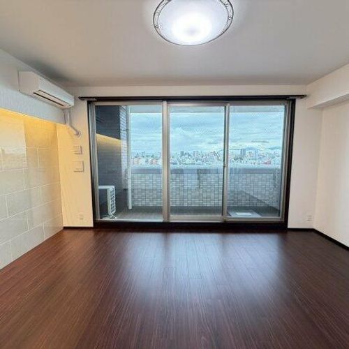 プレジオ帝塚山の居間