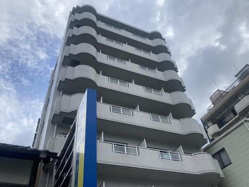 ホワイトシャトー小林2Eの外観