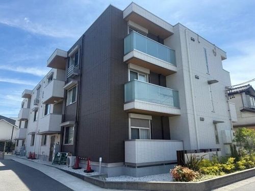 アベニール203の外観