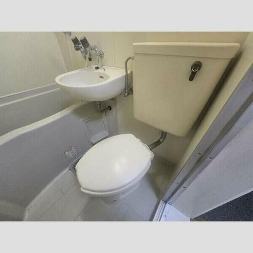 リエート的場207の内装