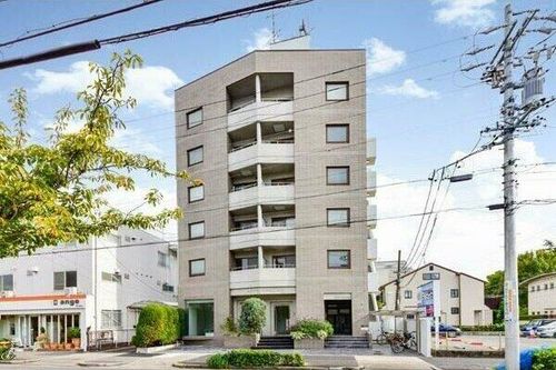 アーツ南山の外観