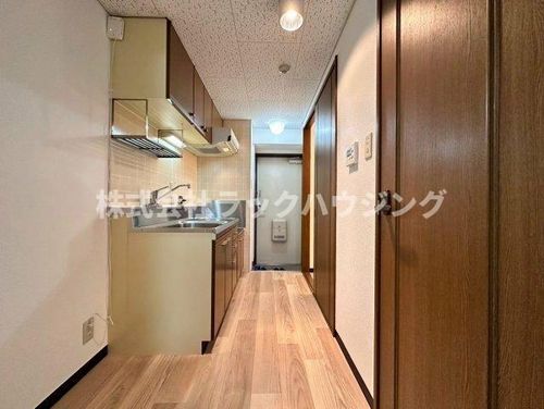 大阪府門真市新橋町(マンション)の賃貸物件の玄関