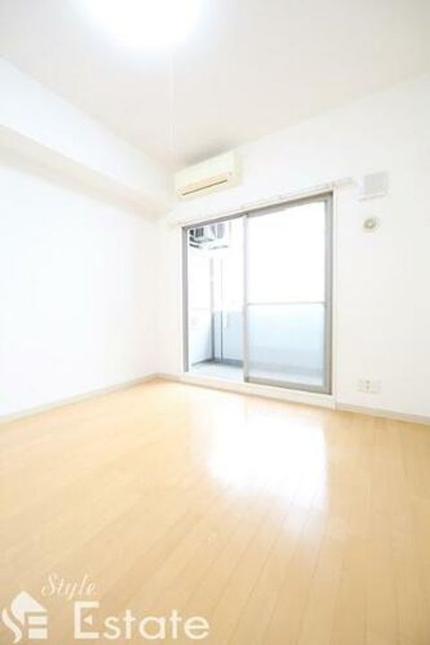 インプルーブ鶴舞1203の居間