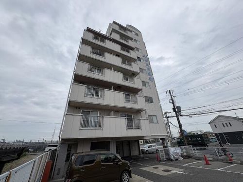 リバーパレス・浜田801の外観
