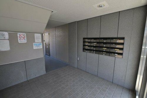 大阪府堺市南区土佐屋台(マンション)の賃貸物件の玄関