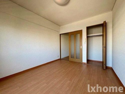 沢良宜レジデンスの居間