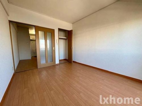 沢良宜レジデンスの居間