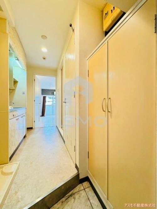 ブルービー玉造の玄関