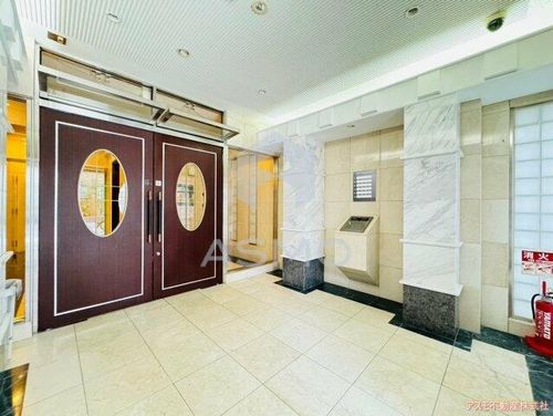 ブルービー玉造の玄関