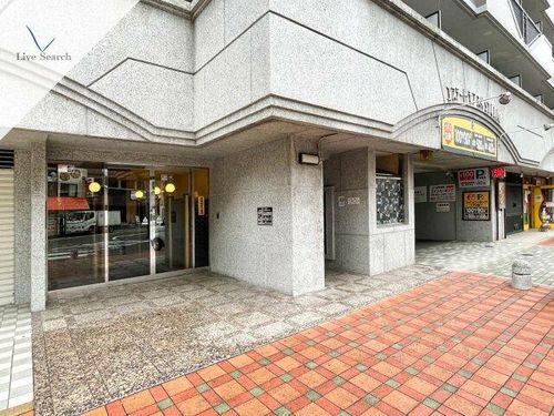 エステートモア天神STUDIOの玄関