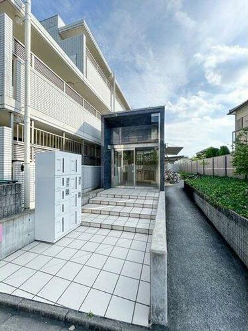 ル・レーヴ向山203の玄関