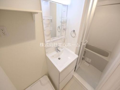 ハーモニーテラス靖国町IV205の内装