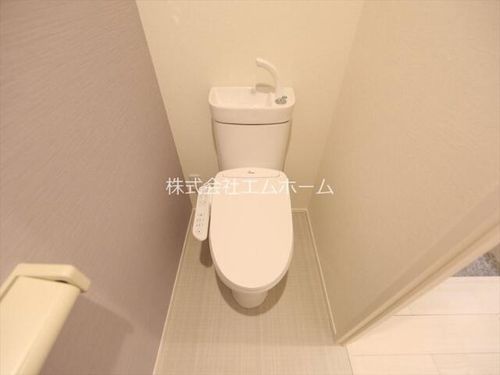 ハーモニーテラス靖国町IV205の内装