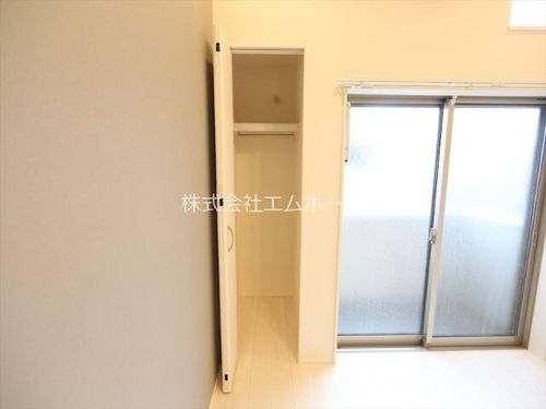 ハーモニーテラス靖国町IV205の内装