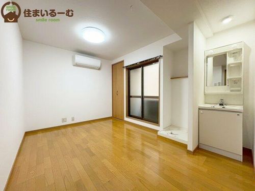 ハイツイケダの居間