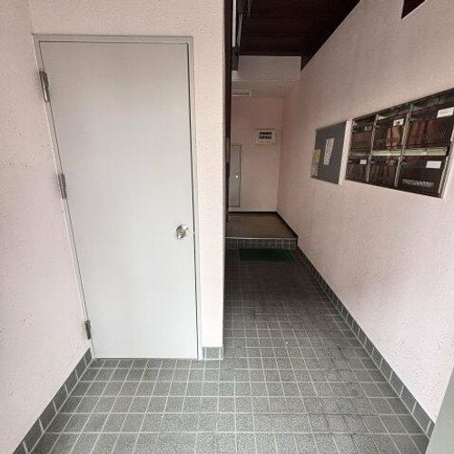 ケントヘイマ302の玄関
