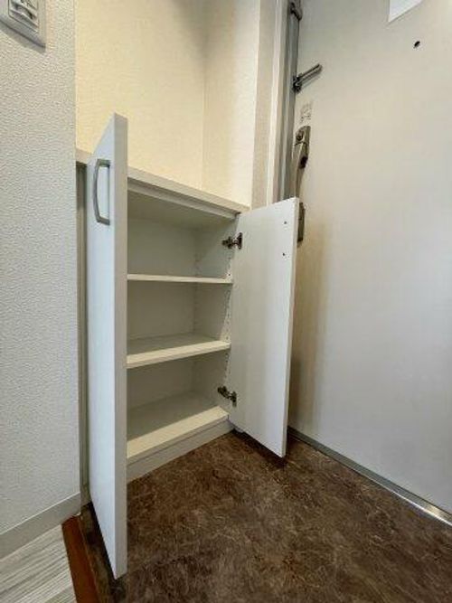 リップルナンバイーストの内装