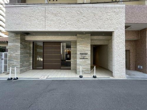 スプランディッド難波Ⅱの玄関