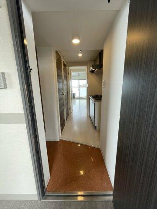 ワールドアイ梅田WESTの玄関